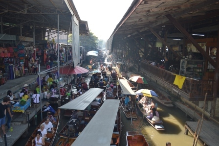 Damnoen Saduak Floating Market