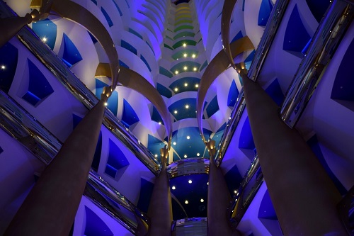 Dubai e la vicina Abu Dhabi - Journeydraft - Burj Al Arab