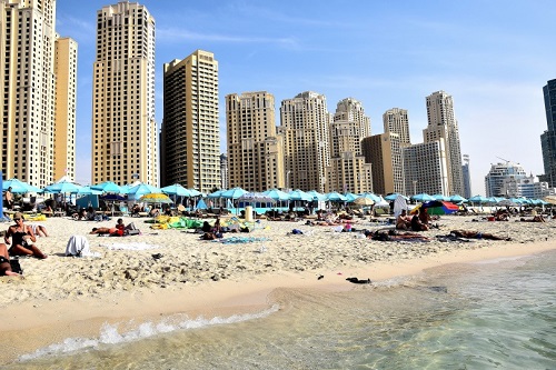 Dubai, cosa vedere e cosa fare - dune surfing - Journeydraft - Dubai JBR Beach