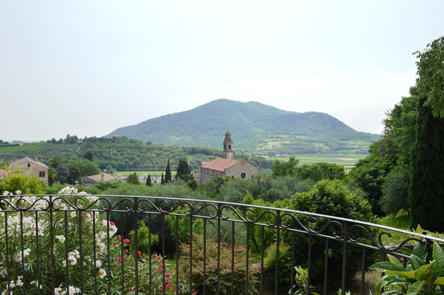 Colli Euganei, Arquà Petrarca - Journeydraft